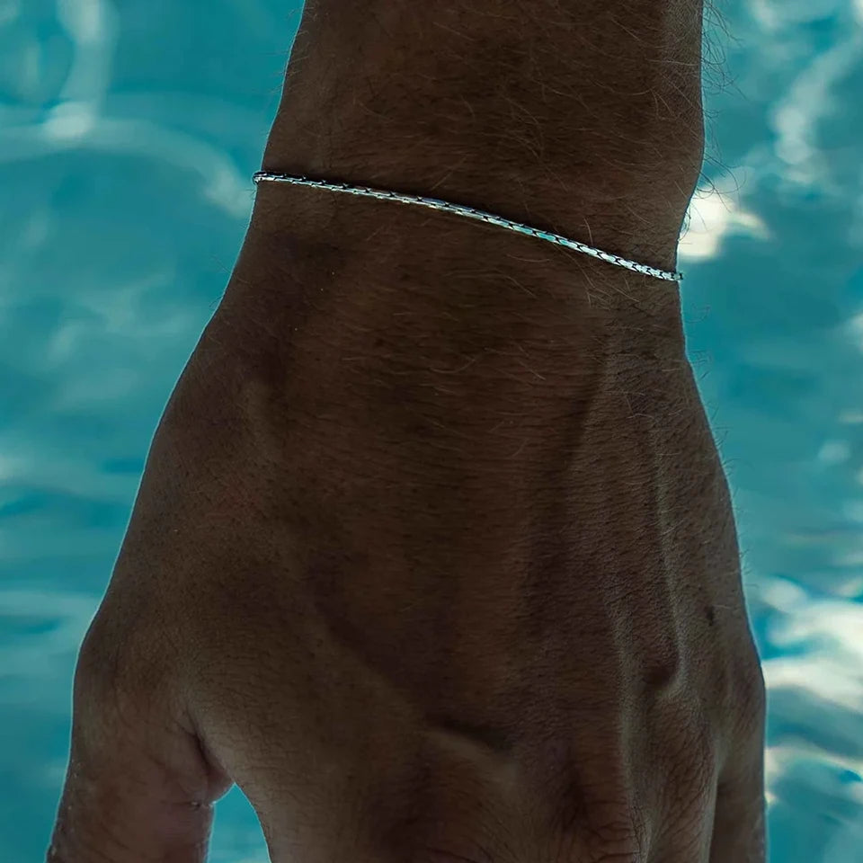 Wire Bracelet (Silver)