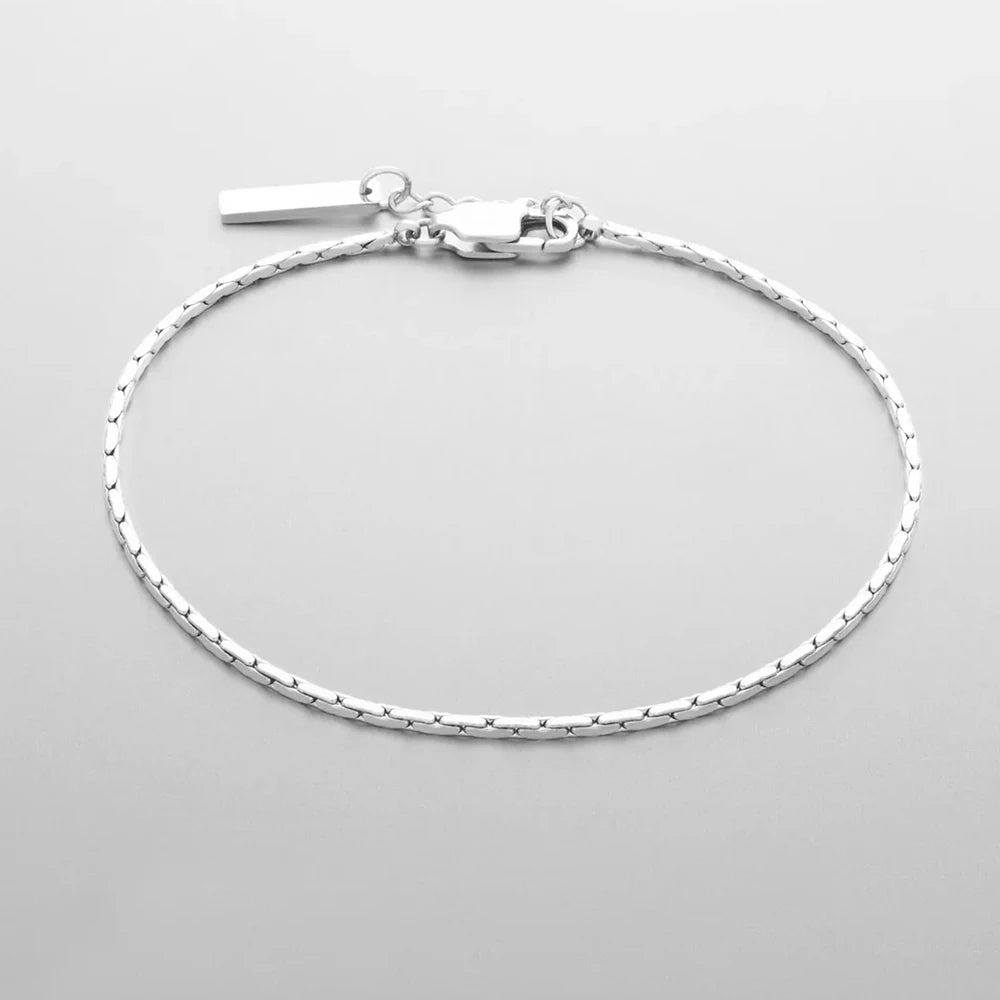 Wire Bracelet (Silver)