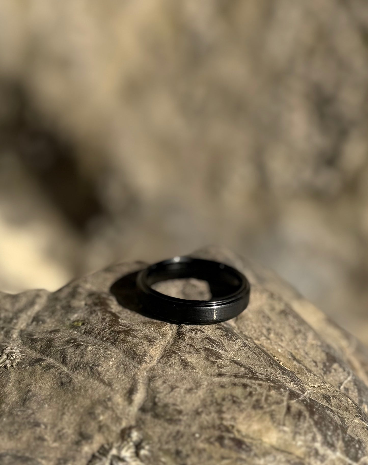 Polished Edge Ring (Black) 5mm