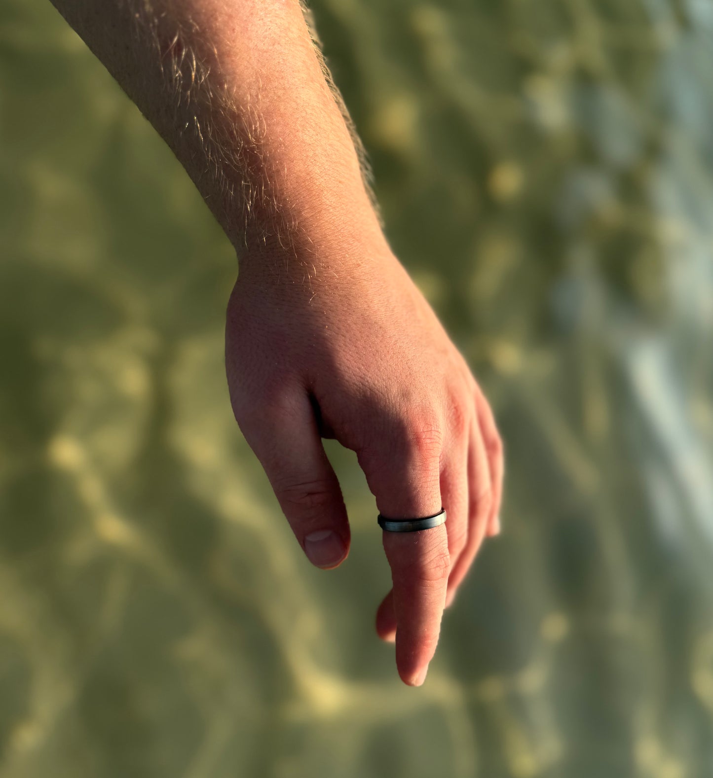 Brushed Ring (Graphite Silver)